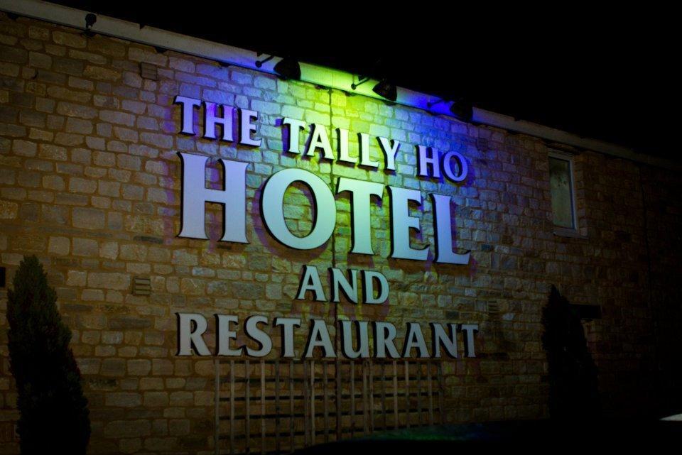 The Tally Ho Hotel - B&B Bicester Kültér fotó